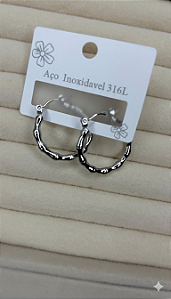 Brinco Argola Trabalhada Aço Inoxidável Prata