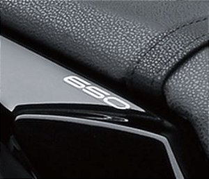 ADESIVO TAMPA RABETA 650 - 56054-2304