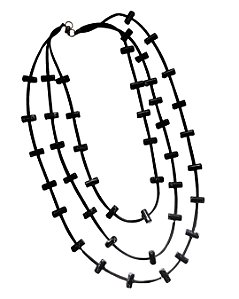 Colar tubinhos preto 3 voltas