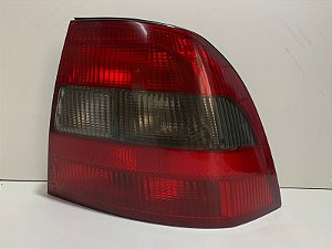 Lanterna direita Chevrolet Vectra CD 1997