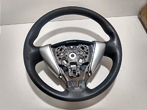 Volante Nissan versa 1.0 2017