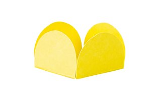 Forminha 4 Pétalas - Amarela - Tam. 3,5x3,5x2,2 cm. - Pacote c/ 50  - R$ 0,06 un.