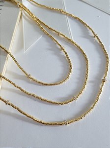 Colar Triplo em Canutilhos com detalhes em zircônias