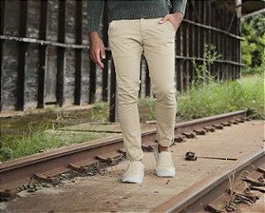 Calça sarja slim iron