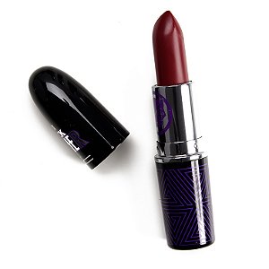 Dora Milaje batom MAC LIPSTICK matte