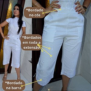 Pantacourt Linho 60% Cor Branco com Bordados em sua Extensão e Cós