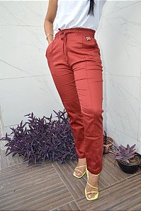 Calça Sarja Terracota Calça Pijama com Bolsos Frontais e Bolsos Verdugos Traseiros