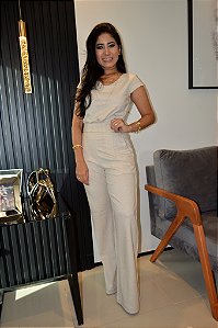 Calça Linho Natural Pantalona com Bolsos Verdugos e Nervuras nos Bolsos e Cós