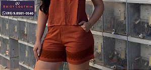 Short Terracota Cintura Média com Bordado na Barra
