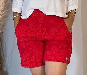 Short Alfaiataria e Shifon Bordado Vermelho Forrado com Bolsos Grandes Frontais