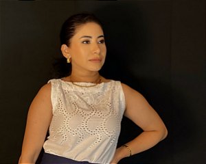 Blusa Cambraia De Algodão Bordada Branca Cavada Com Gola Barca