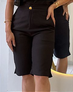 Bermuda Visco Trench Preta Bermuda Zíper Frontal, Bolso Verdugo E Elástico Atrás