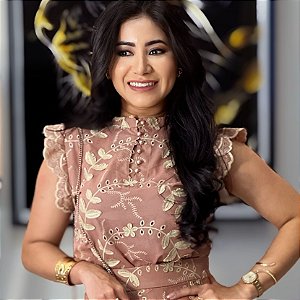 Blusa Algodão Bordado Rosa Chá Com Gola, Manga Babado E Botões Pérolas