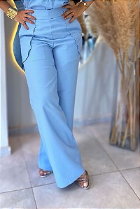 Calça Alfaiataria Amaranto Azul Pastel Pantalona Cintura Alta, Com Bolsos Frontais E Traseiros E Passantes