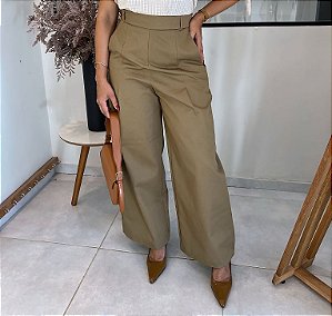 Calça Alfaiataria Caqui Escuro Pantalona Evasê Com Passantes E Bolsos Frente