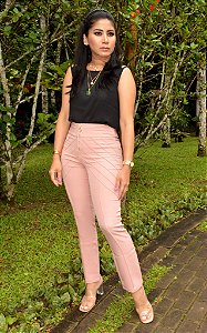 Blusa Crepe Preta Cavada com Franzidos no Ombro