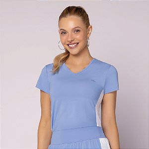 CAMISETA COM RECORTE LATERAL