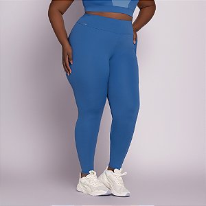 LEGGING COM RECORTE E UM BOLSO - PLUS SIZE