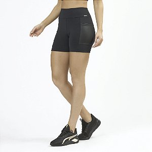 SHORTS COM RECORTE E BOLSO CIRRÊ