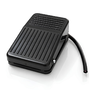 Interruptor Pedal Liga/Desliga Preto 10A 110/220V Proteção IP65