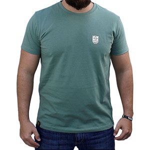 Camiseta Sacudido's - Logo Especial - Verde Militar e Marfim