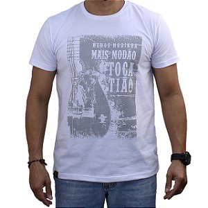 Camiseta Sacudido's - Menos Modinha Mais Modão - Branco