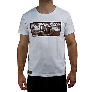 Camiseta Sacudido's - Trator Paisagem - Branco Mar