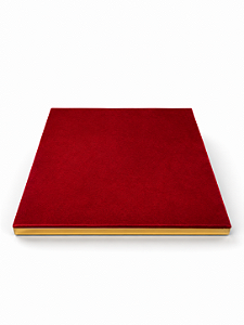 Base Quadrada 28 x 28 cm para Vitrine - Suede Premium Marsala com Friso Dourado