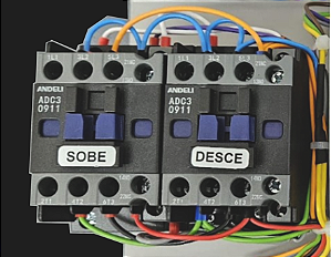AC02 - KIT CONTATORES PARA ACIONAMENTO DE MOTOR