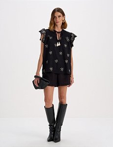 Blusa bordado floral preto