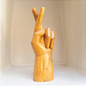 Escultura Mão que Falam | Paz e Amor