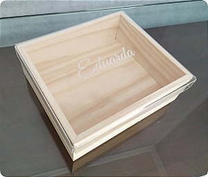 Caixa em madeira pinus e acrílico ( interno 17x17x4cm)  para álbum 15x15