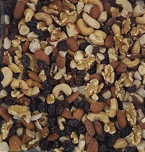 MIX DE CASTANHAS C/ UVA PASSA PRETA- CASTANHA DO PARÁ-CASTANHA DE CAJÚ-AMÊNDOA-NOZES 100G