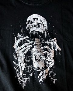 Camiseta Caveira Veneno