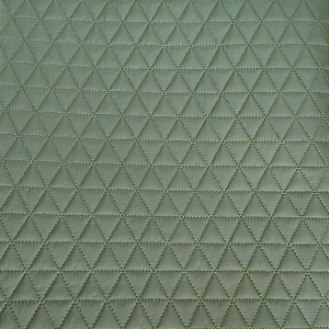 TECIDO MATELASSADO NYLON EMBORRACHADO VERDE MILITAR QUILT TRIANGULOS - PREÇO DE 0,50 X 1,45