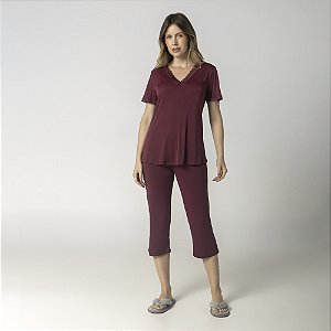 Pijama Feminino Capri Vinho com Renda