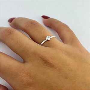 Anel Solitário Coração Zircônia Branca com Aro 16 Torcido