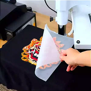 Camisa com estampa DTF