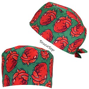 Gorro Cirúrgico, Corações Vermelhos Médios Espalhados, Verde