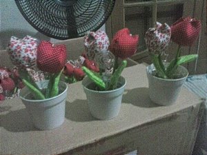 lembrancinhas vasinhos de tulipas