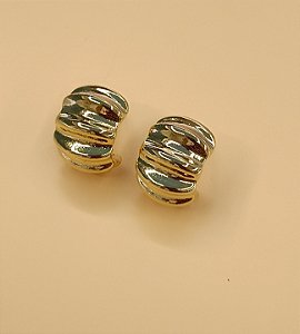 Brinco ondulado luxo - Banhado a Ouro 18k