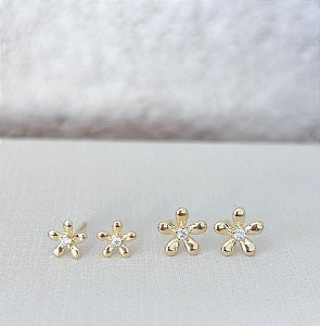 Brinco Duplo Flor Dourada com Zircônia