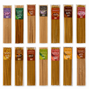 Incensos Naturais Artesanais - Refil 20 Varetas/20 hs Exalando: Promovem o relaxamento mental e a paz espiritual. A literatura de cada aroma está descrita na apresentação individual das embalagens com 12 varetas