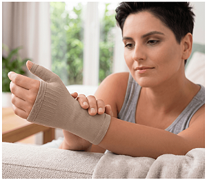 Luva Juzo Classic Seamless, 20-30 mmHg Cor: Bege