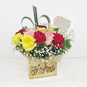 Arranjo Mix de 12 Rosas Coloridas