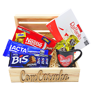 Baú com Chocolates diversos e caneca