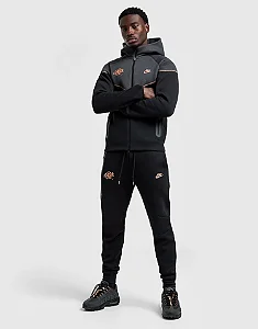 Conjunto Nike Tech Fleece x Central Cee