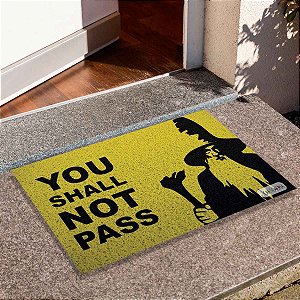 Capacho Frase  -  You Shall Not Pass Gandalf Fundo Amarelo