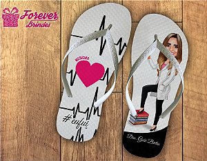 Chinelo formatura de medicina caricatura coração rosa