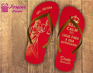 Chinelo formatura direito deusa Têmis dourado